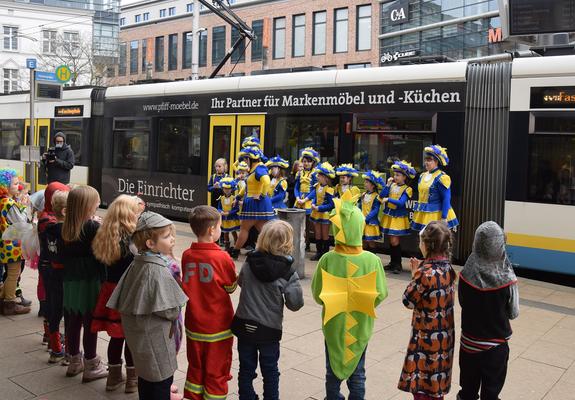 40 Kinder aus dem Kindergarten „Feldstadtmäuse“ der Kita gGmbH feierten Karneval