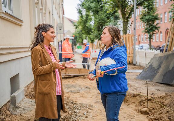 Mit ihrem Engagement für ein starkes Glasfasernetz und individuelle Kundenlösungen gestalten die Stadtwerke Schwerin die digitale Zukunft der Landeshauptstadt – zuverlässig, innovativ und persönlich.