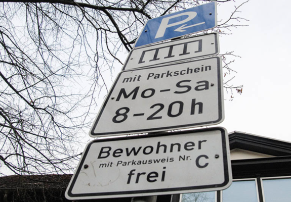 Mit dem 2020 beschlossenen Parkkonzept für die Schweriner Innenstadt hat die Stadtvertretung die Verwaltung beauftragt, eine zusätzliche Bewohnerparkzone für den Stadtteil Weststadt zu prüfen.