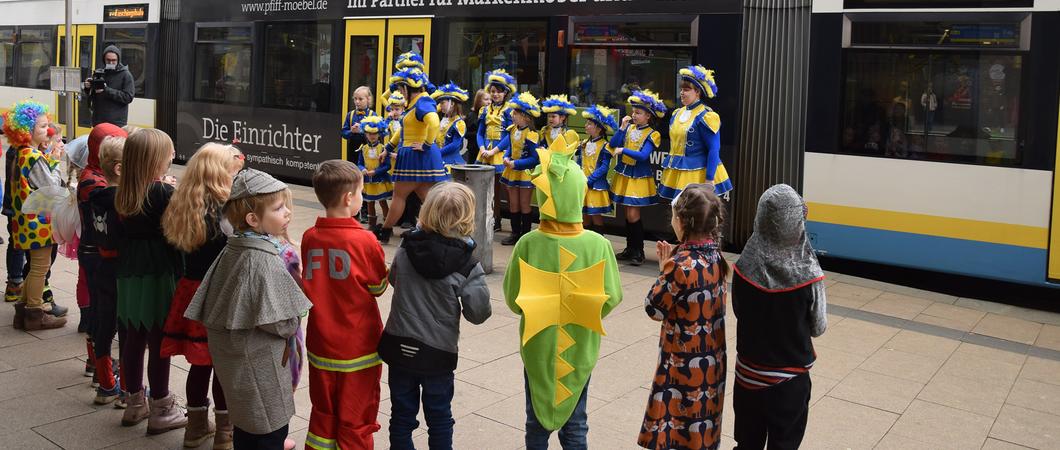 40 Kinder aus dem Kindergarten „Feldstadtmäuse“ der Kita gGmbH feierten Karneval