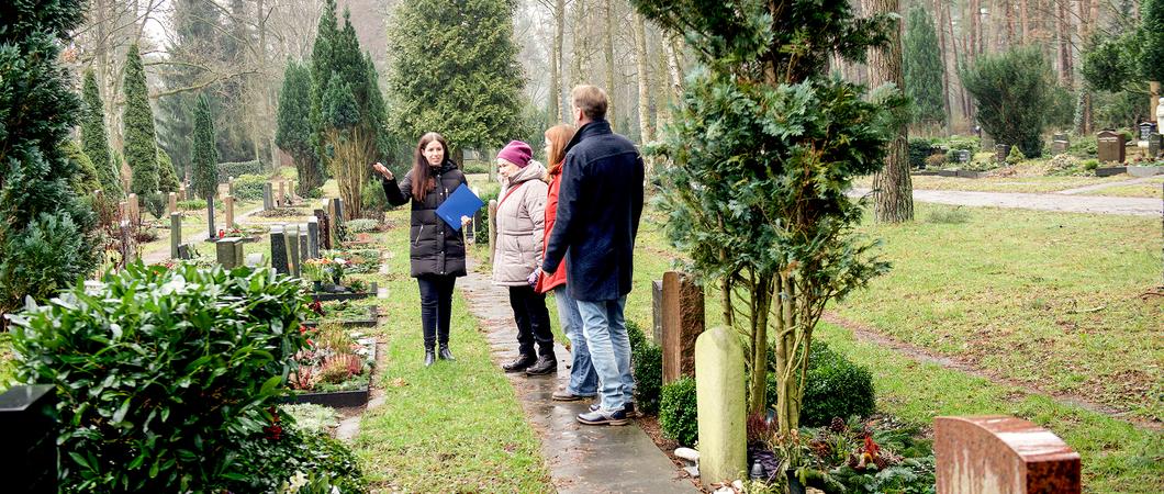 Sandra Poschmann berät Familien individuell zu verschiedenen Bestattungsformen