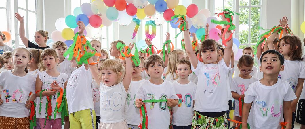 Das Jahr 2024 brachte für die Kita gGmbH – mit insgesamt 25 Kitas und Horten in Schwerin – unzählige unvergessliche Momente. Die Kleinsten und Größten in den Einrichtungen haben gefeiert, gelernt, gelacht und entdeckt.