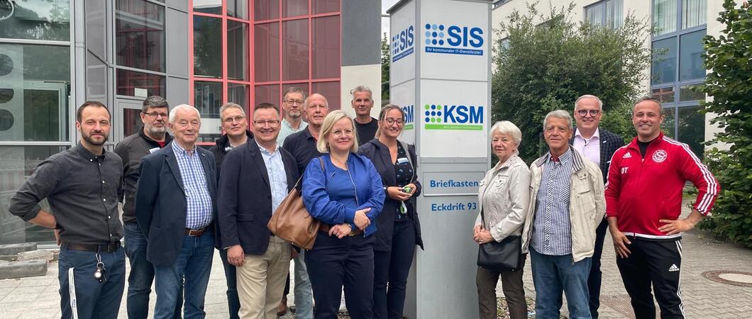 Am gestrigen Tag besuchte eine Delegation des FDP Kreisverbandes Schwerin gemeinsam mit dem FDP Mitglied des Landtages, Sabine Enseleit, den kommunalen IT-Dienstleister SIS - Schweriner IT- und Servicegesellschaft sowie die KSM Kommunalservice Mecklenburg