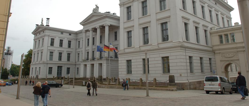 Der Sitz von Ministerpräsidentin Manuela Schwesig - die Staatskanzlei MV