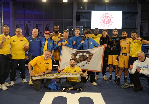 Das war knapp. Die Mannschaft des BC Traktor Schwerin hat den Playoff-Auswärtskampf beim BC Marburg mit 10:11 verloren