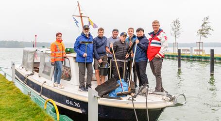 Die Insel Kaninchenwerder im Schweriner See gehört zu einem der ältesten Naturschutzgebiete in Mecklenburg-Vorpommern und ist ein beliebtes Ausflugsziel. Mit der Neugestaltung des Hafens ist für große und kleine Schiffe eine moderne Anlaufstelle entstand