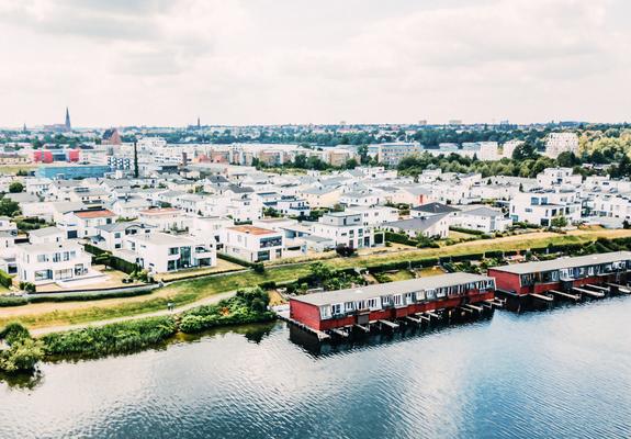 Seit 1993 übernimmt die LGE Mecklenburg-Vorpommern GmbH Verantwortung für die Stadterneuerung und -entwicklung im Land. Als Unternehmen der öffentlichen Hand ist sie ein verlässlicher Partner für Kommunen.