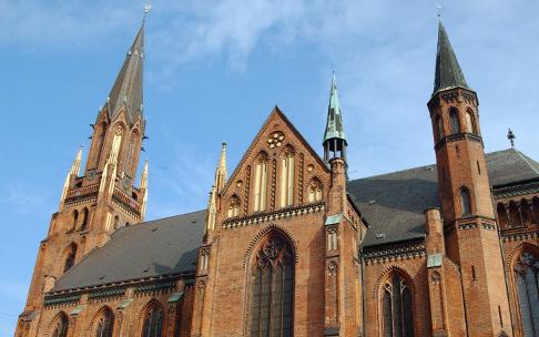 Paulskirche-Schwerin c maxpress liste