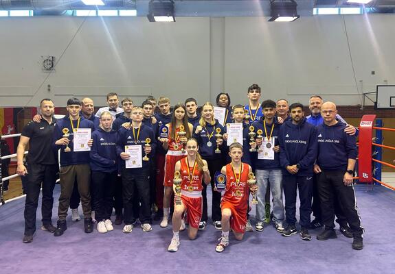 Power aus MV. Bei den Deutschen Box-Meisterschaften der U17 (Junioren) im sächsischen Chemnitz hat sich die Delegation vom Landesverband Mecklenburg-Vorpommern gut geschlagen