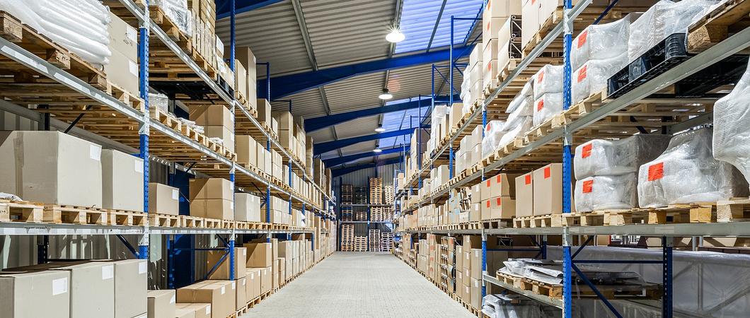 Der weltweit tätige Logistikkonzern Amazon wird ein neues Verteilzentrum im Industriepark Schwerin errichten.
