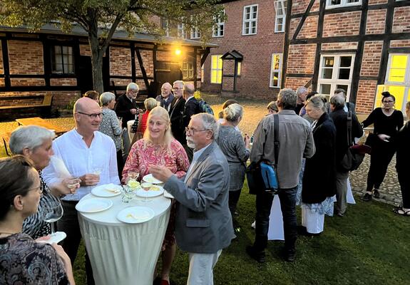 Beim Netzwerktreffen im Kulturforum Schleswig-Holstein-Haus kamen Aktive aus den Kunst- und Kulturvereinen zusammen, Foto: LHS