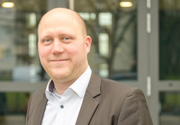 Kristian Meier-Hedrich ist seit dem 1. Januar neuer Werkleiter beim Zentralen Gebäudemanagement, Foto: maxpress/iw