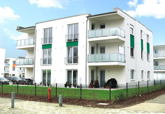 Innerhalb nur eines Jahres ließ die WGS zwei neue Stadthäuser in der Anne-Frank-Straße errichten. Bereits Anfang Mai 2020 konnten die Mieter einziehen und sich ihren Wohntraum erfüllen.