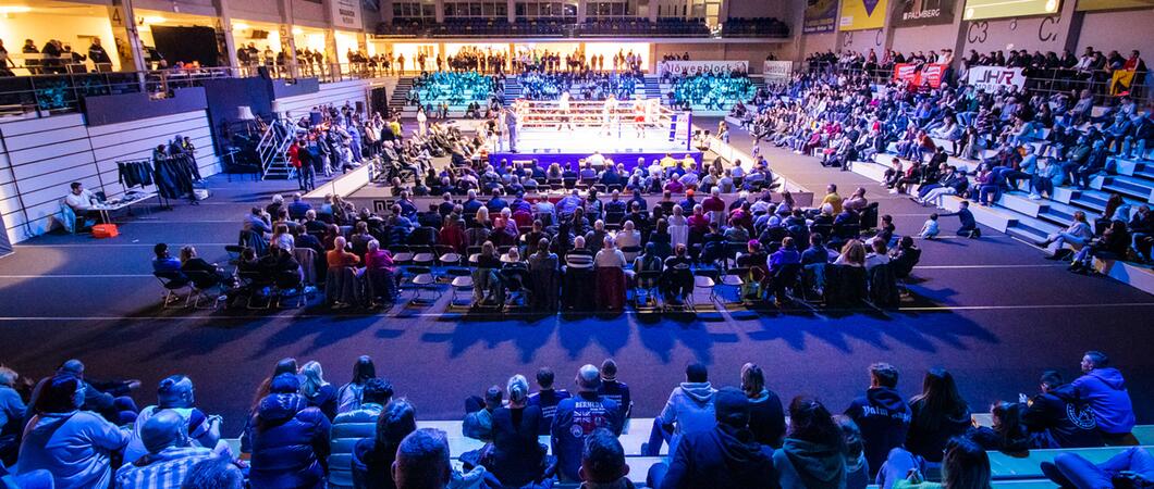 Die 100. Deutsche Boxmeisterschaft findet vom 29. November bis 2. Dezember in der Palmberg-Arena Schwerin statt, Fotos: BC Traktor, privat