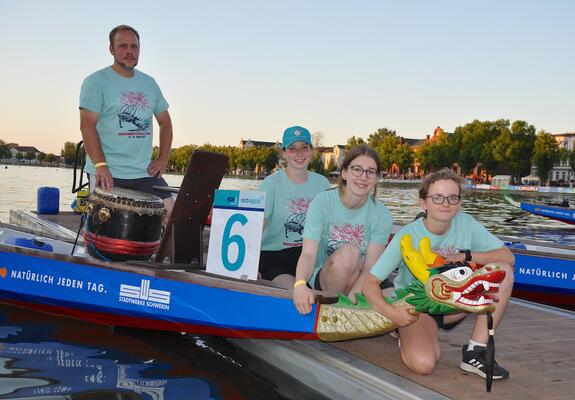 Mehr als 100 Helfer stehen – wie im Vorjahr – dem Drachenbootfestival zur Seite, Foto: Barbara Arndt
