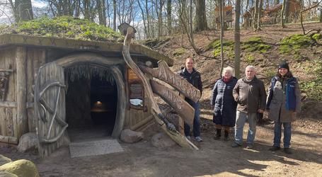 In Zusammenarbeit mit dem Zoo Schwerin hat der Förderverein Schweriner Zoo das Projekt „Soziale Insekten“ zum diesjährigen Saisonstart fertiggestellt.