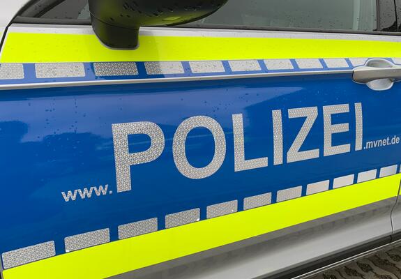 Die Schweriner Polizei hat am vergangenen Wochenende wieder mehrere Verkehrsteilnehmer unter dem Einfluss berauschender Stoffe aus dem Verkehr gezogen.