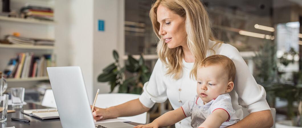 Komplizierte Papierformulare sind bei der Kita gGmbH passé. Mit nur wenigen Klicks können interessierte Eltern jetzt ihre Kinder für die Kita anmelden.