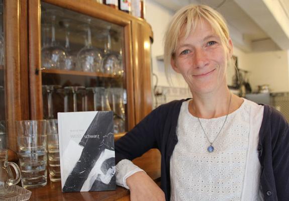 Beatrice Voigt hat ihr zweites Buch heraus gebracht. Es zeigt in 14 Gedichten und zwei Kurzgeschichten die Gegensätze und Gefühle des Lebens