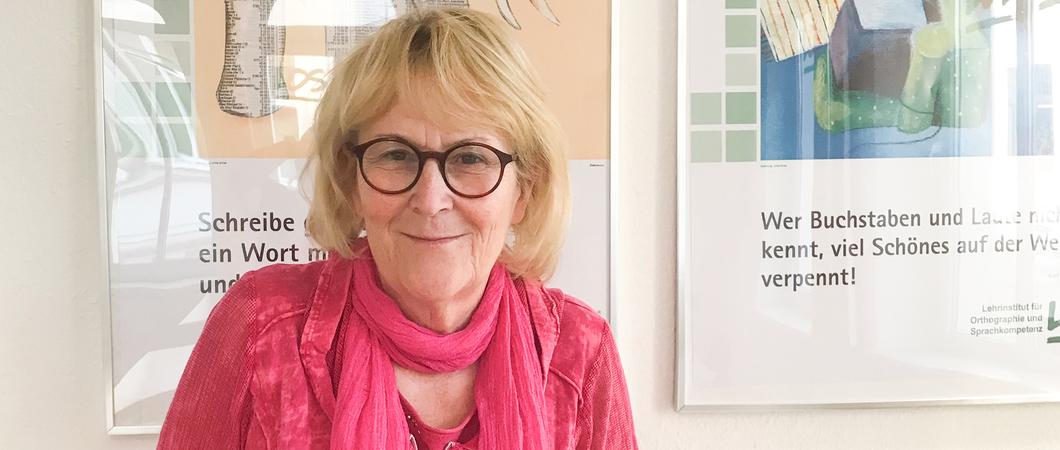 Es klingelt im LOS. Institutsleiterin Anja Seemann öffnet lächelnd die Tür und begrüßt die Kinder, die Probleme mit dem Lesen und Schreiben oder eine anerkannte Lese-Rechtschreib-Schwäche haben.