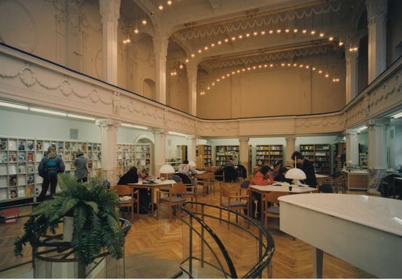 Die Schweriner Stadtbibliothek feiert in diesem Jahr ihr 100-jähriges Jubiläum