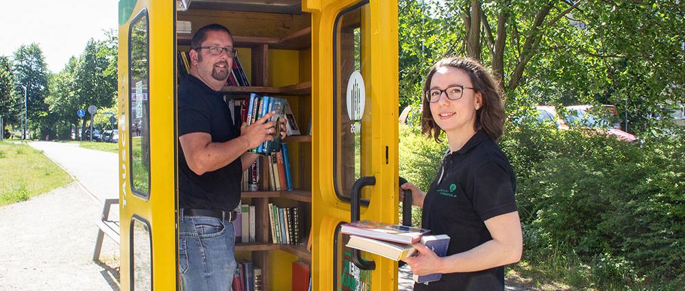 Insgesamt gibt es zwölf Büchertauschboxen im Stadtgebiet, die von kommunalen Unternehmen unterhalten werden. Gerne hat sich die WGS für eine davon entschieden