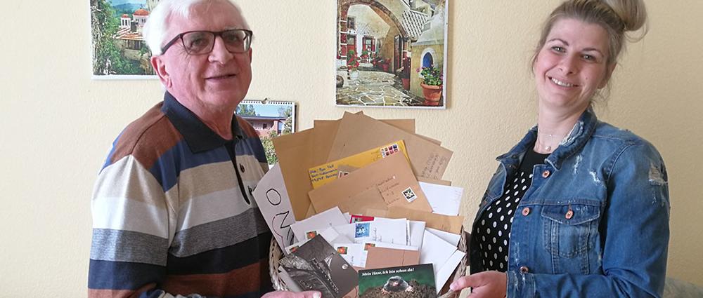 Große Freude über viele Briefe an die Senioren