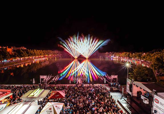 Ein fantastisches Feuerwerk erwartet die Besucher des Drachenbootfestivals 2022 am Samstagabend, Foto: Niclas Rühl