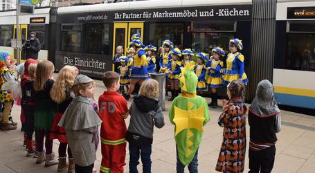 40 Kinder aus dem Kindergarten „Feldstadtmäuse“ der Kita gGmbH feierten Karneval