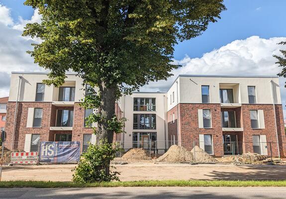 Neubau an der Gadebuscher Straße 162 in Lankow nimmt mit 24 barrierefreien Wohnungen Gestalt an