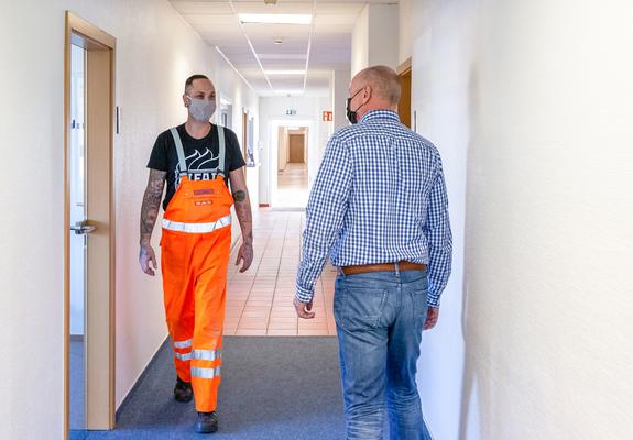 Die Schweriner Abfallentsorgungs- und Straßenreinigungsgesellschaft mbH (SAS) hat für den Schutz ihrer Mitarbeiter vor der Pandemie jetzt noch einmal die vorbeugenden Maßnahmen verstärkt.