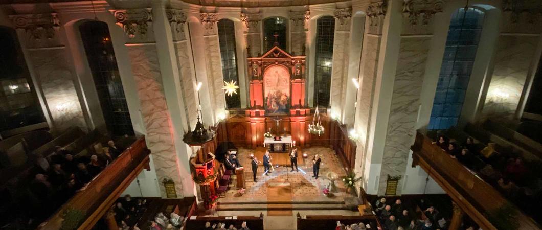 Nach einem Jahr pandemiebedingter Pause kann die traditionelle Veranstaltung „Musik & Texte zum Advent“ in der Schelfkirche wieder stattfinden – und zwar am 15. Dezember um 18 Uhr.